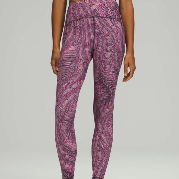 Lululemon Swift Speed High-Rise Tight 28"
Dimensional Sonic Pink … - Picture 3 of 7